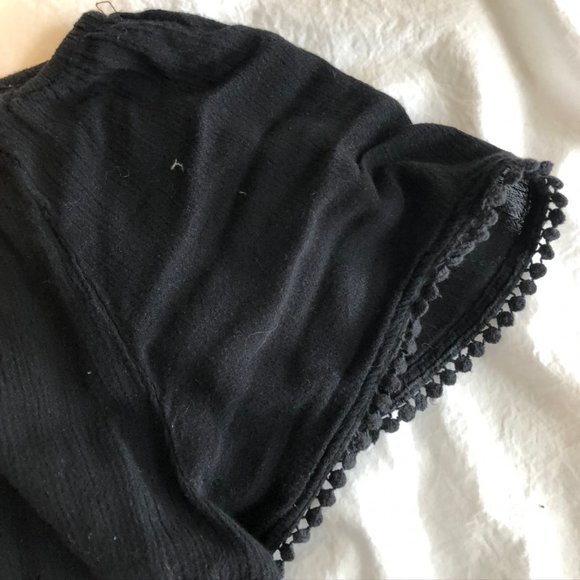 F21 Off-the-shoulder top! - Picture 2 of 6